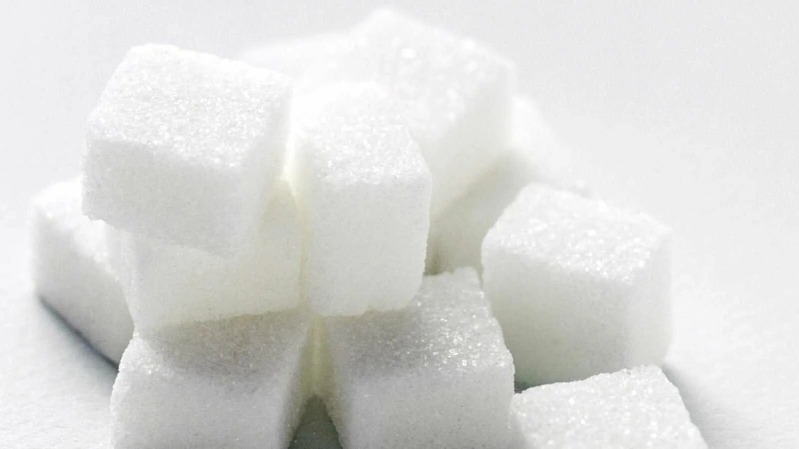 Сахар под 30. Гранулированный сахар гранулированный сахар. Кубики сахара. Сахар в кубиках. Кусочек сахара.