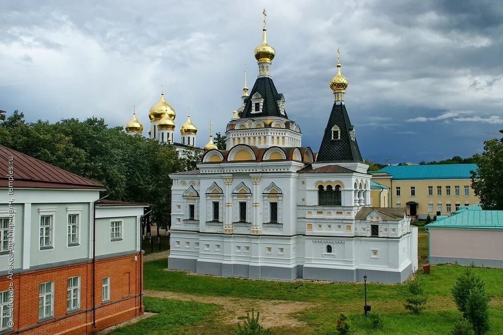 Сайты г дмитрова. Церковь Елисаветы праведной в Дмитрове. Борисоглебский монастырь Дмитров. Дмитров город в Московской области. Город Дмитров достопримечательности.