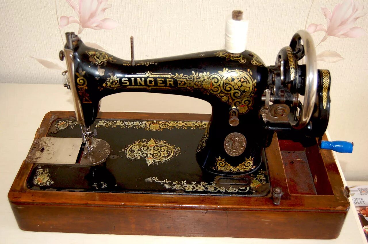 Швейная машинка Зингер 30-х. Швейная машинка Singer Зингер. Швейная машинка Zinger 1960. Швейная машинка Зингер 20 век. Авито старые швейные машинки