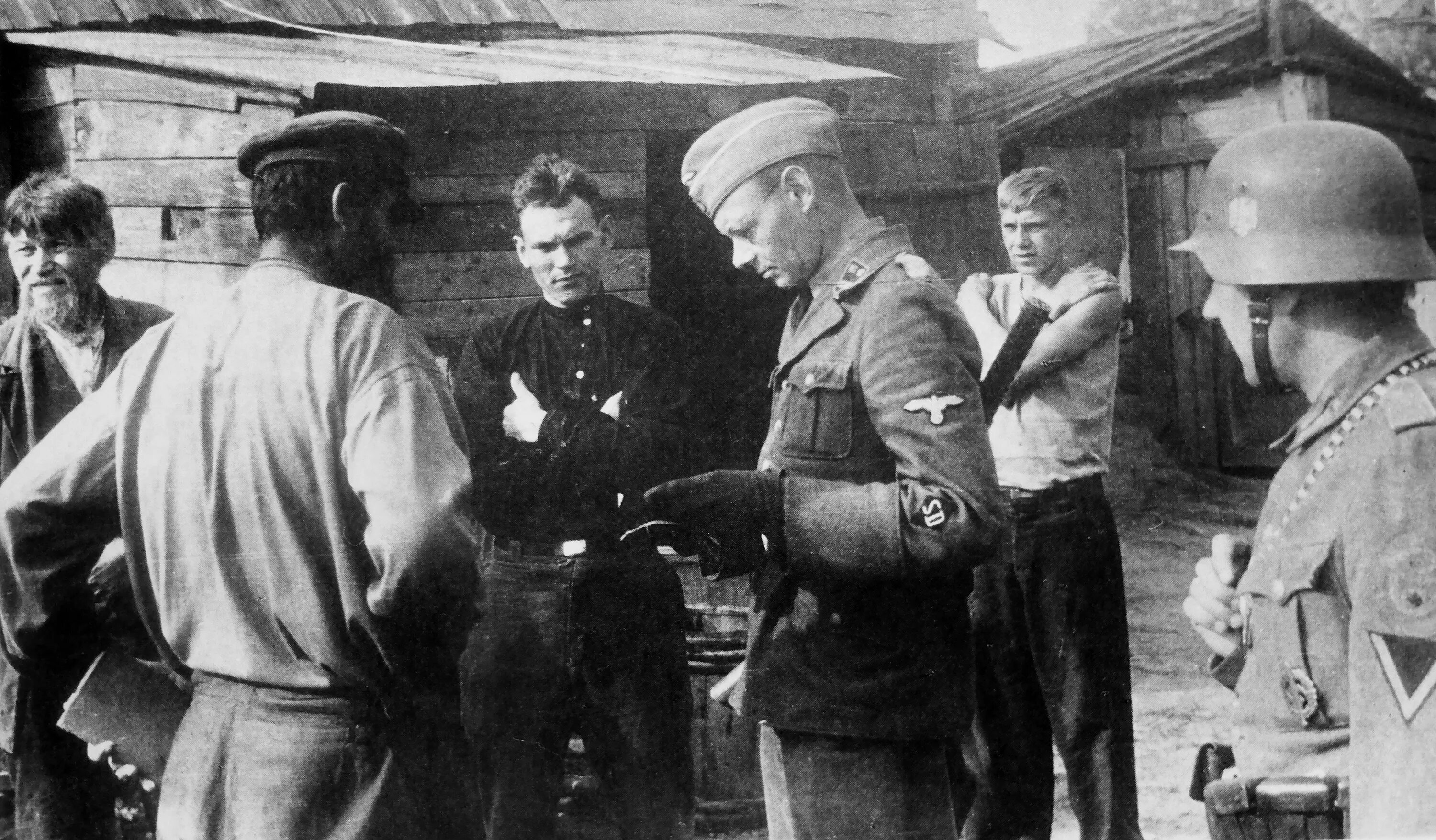 Движение сопротивления во второй мировой войне. Оккупационный режим в годы великой отечественной войны презентация. Партизанское движение в тылу немецко-фашистских захватчиков. Преступления фашистов в годы великой отечественной войны. Оккупация ставрополя в 1942 году.