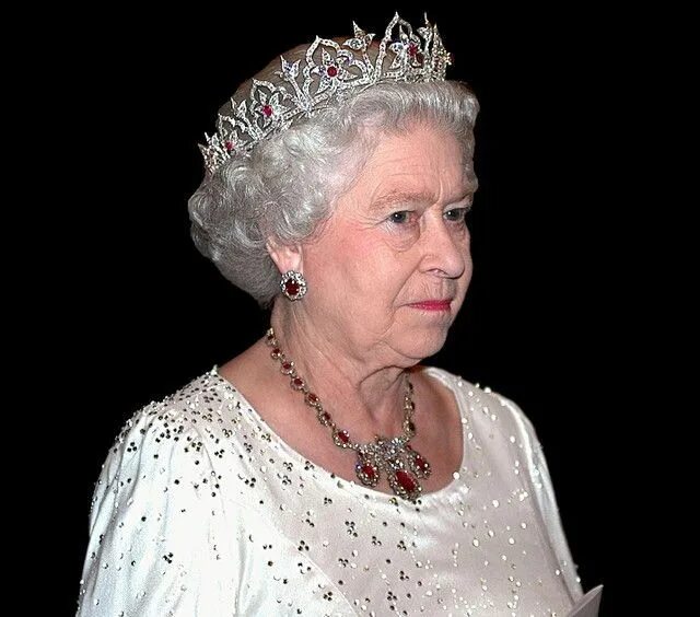 Elizabeth 2 Crown. Сокровищница королевы Елизаветы 2. Корона Елизаветы 2.