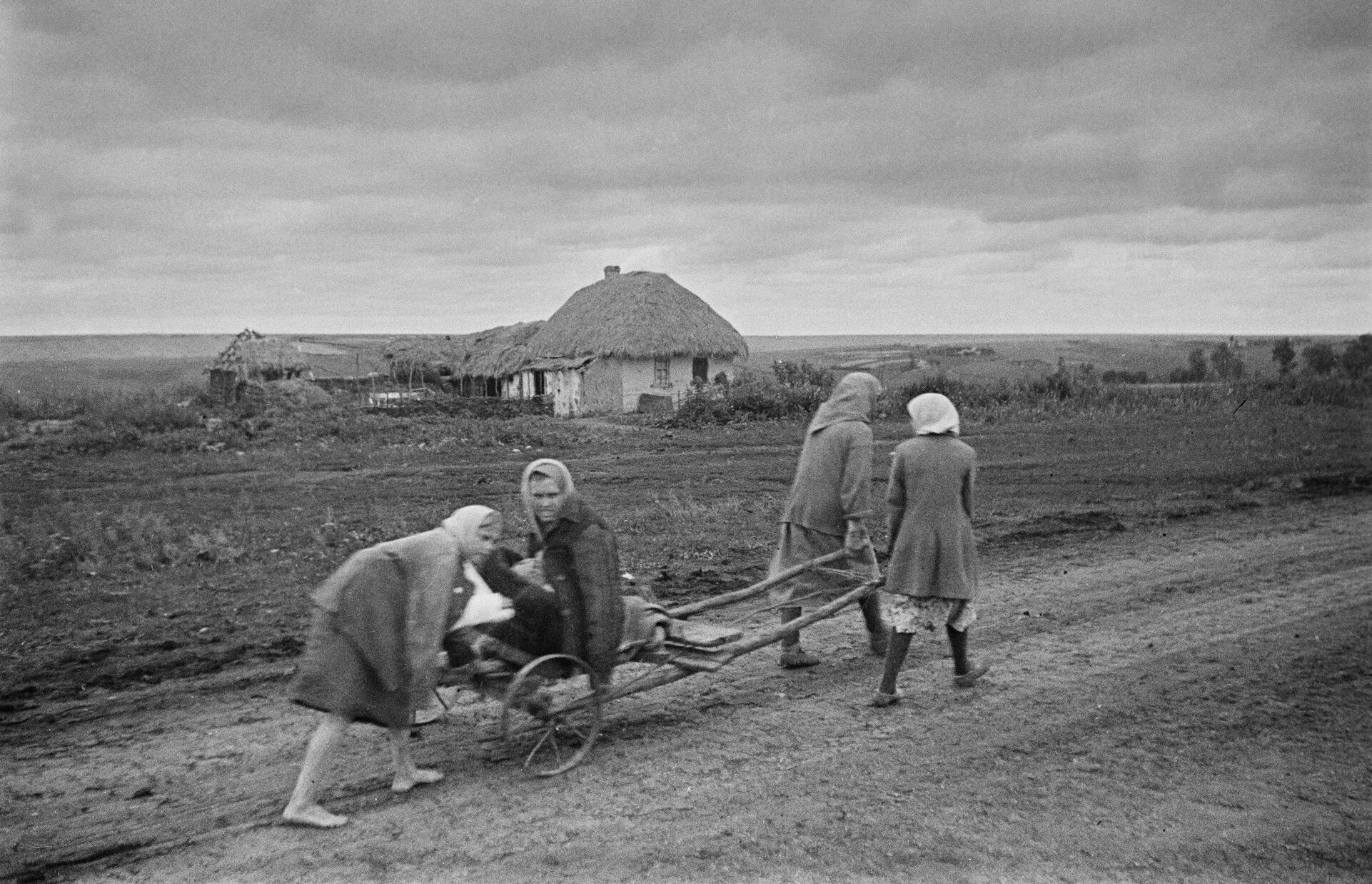 Освобожденный Белгород 1943. Оккупированный Белгород 1943. Белгород 1941 год. Белгород 1943 год. Освобождение белгорода в 1943 году