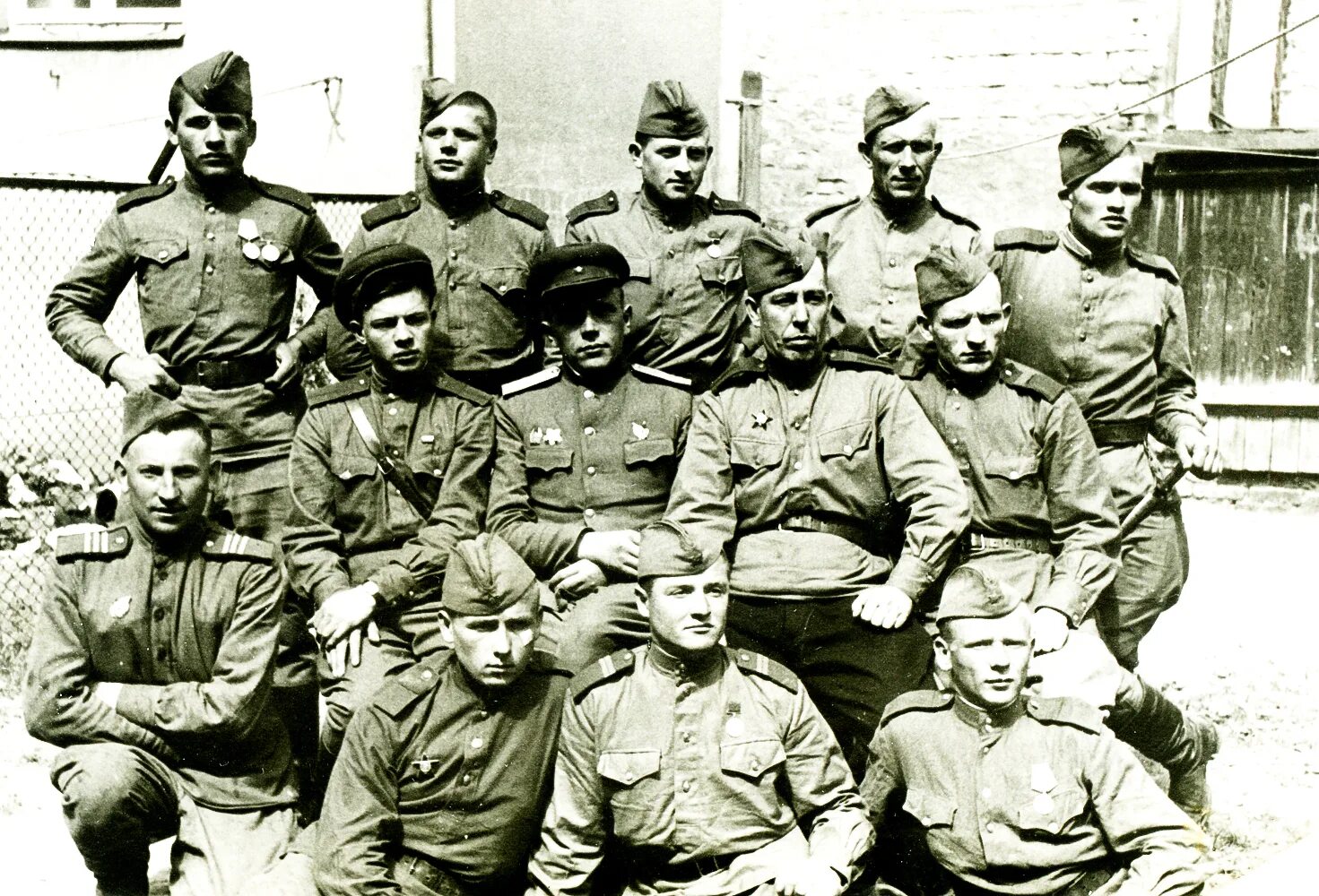 Служба в смерш. Сотрудники нквд и смерш. Гукр смерш. Удостоверение сотрудника нквд 1941. Сотрудники контрразведки «смерш».