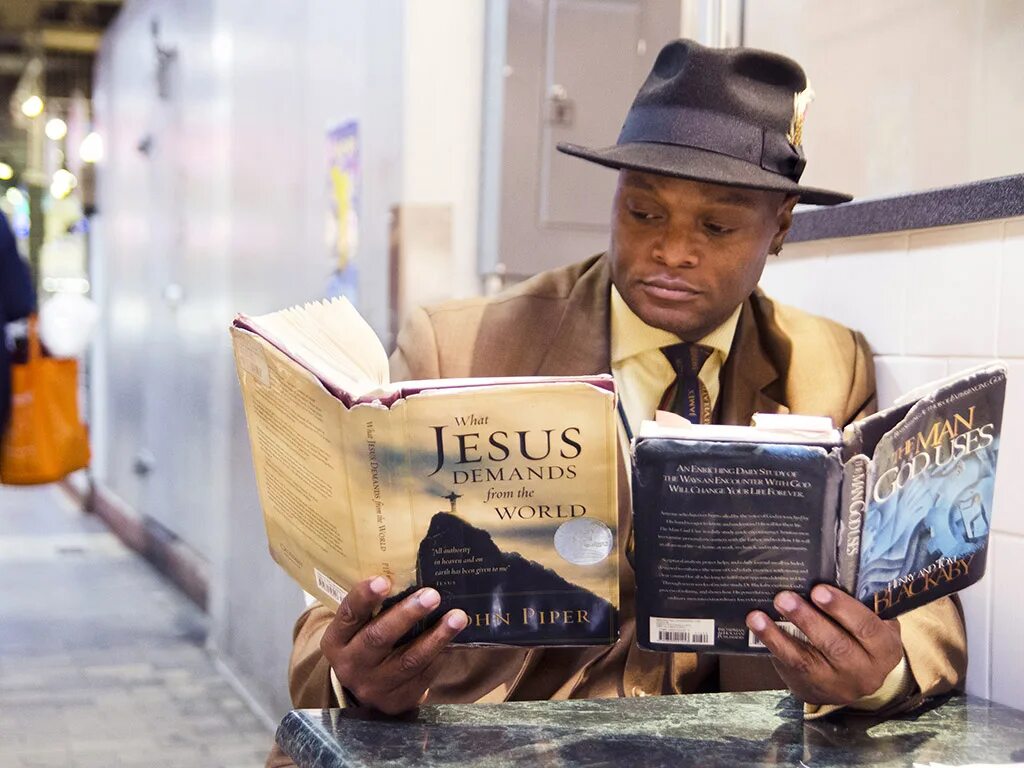 Две книги. Test 2. Книги 2 штуки. Джон книгер фото. Author by в книгах.