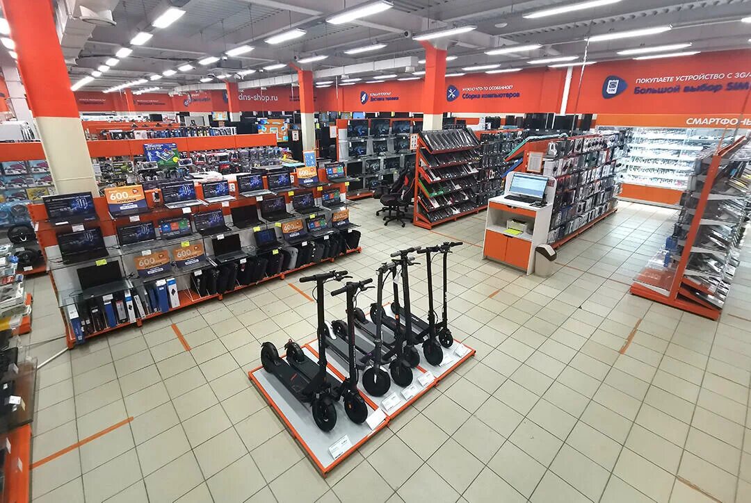 Магазин днс в первоуральске. Днс первоуральск. Днс интернет магазин в санкт-петербурге. Днс балашиха. Магазин днс в первоуральске.