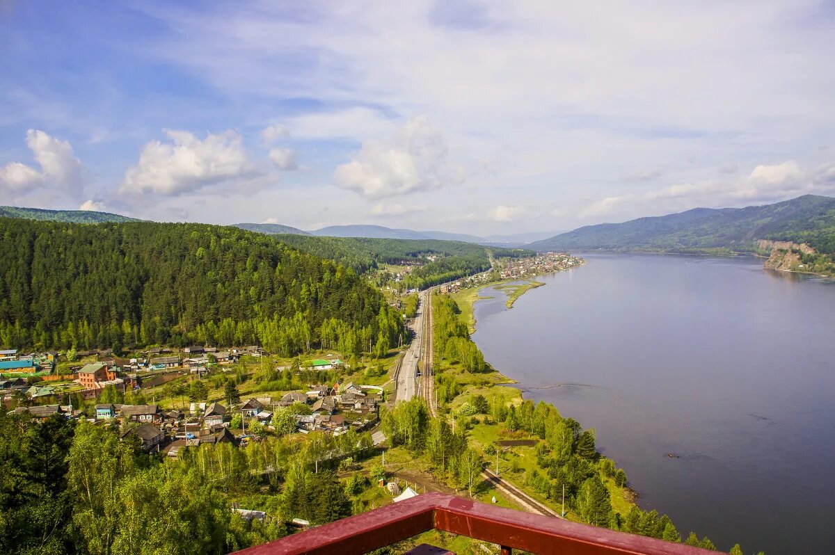 Смотровая площадка царь-рыба красноярск. Царь рыба дивногорск. Дивногорск красноярский край смотровая площадка. Смотровая площадка дивногорск царь рыба. Смотровая дивногорск.