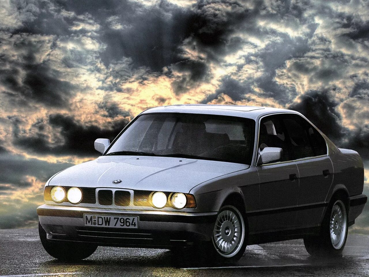 Бмв е34 номера. БМВ 525i e34. BMW 5 e34. BMW m5 525 e34. БМВ м5 е34.