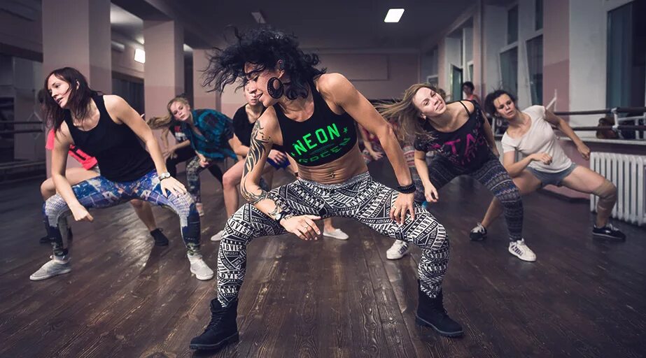 Данс холл. Дэнсхолл реггетон. Дэнсхолл эстетика. Данс холл. Данс холл.