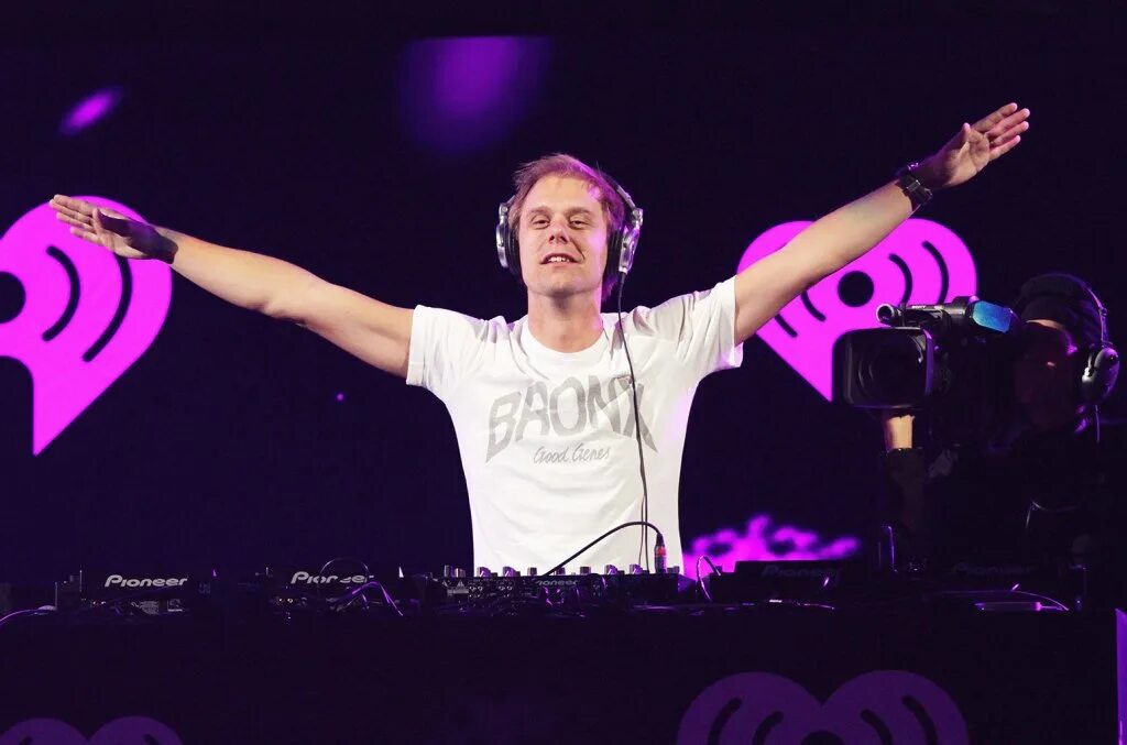 Армин ван бюрен. Армин ван бюрен 2000. Слушать музыку ван. Armin van buuren trance. Armin van.