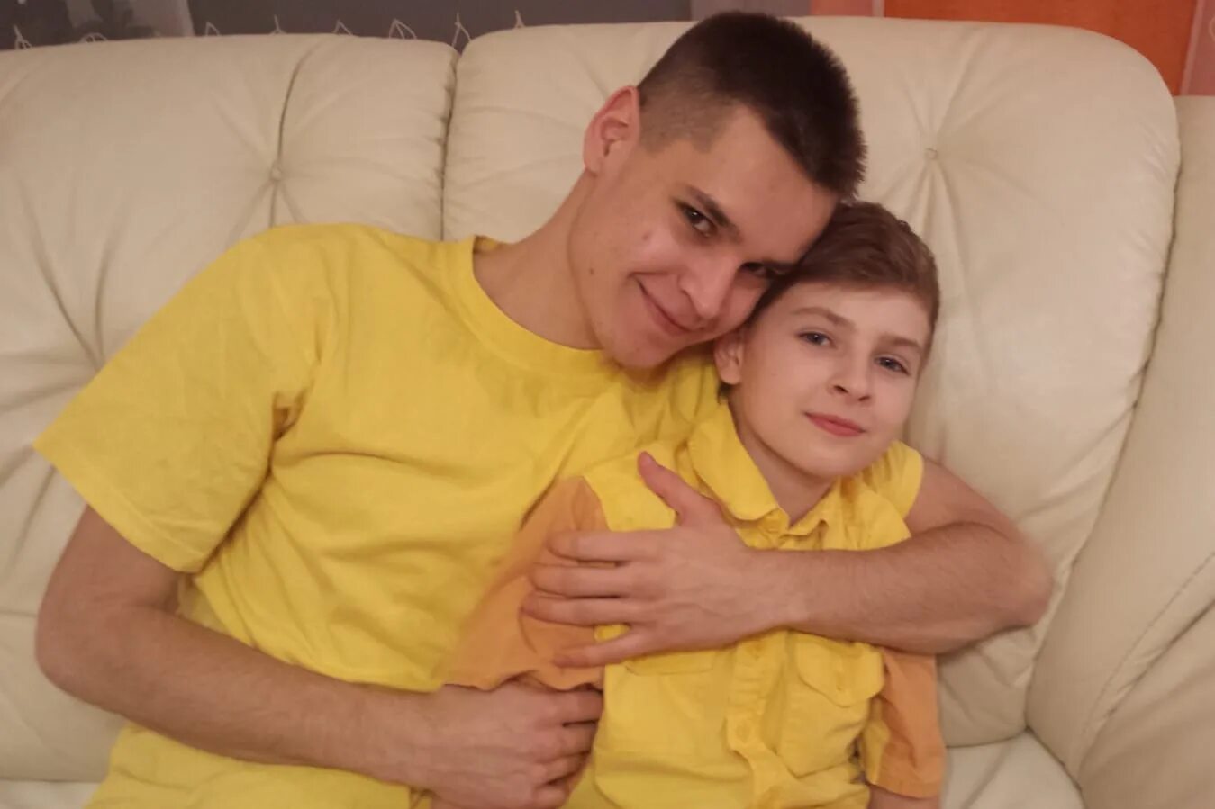 Помогла младшему брату