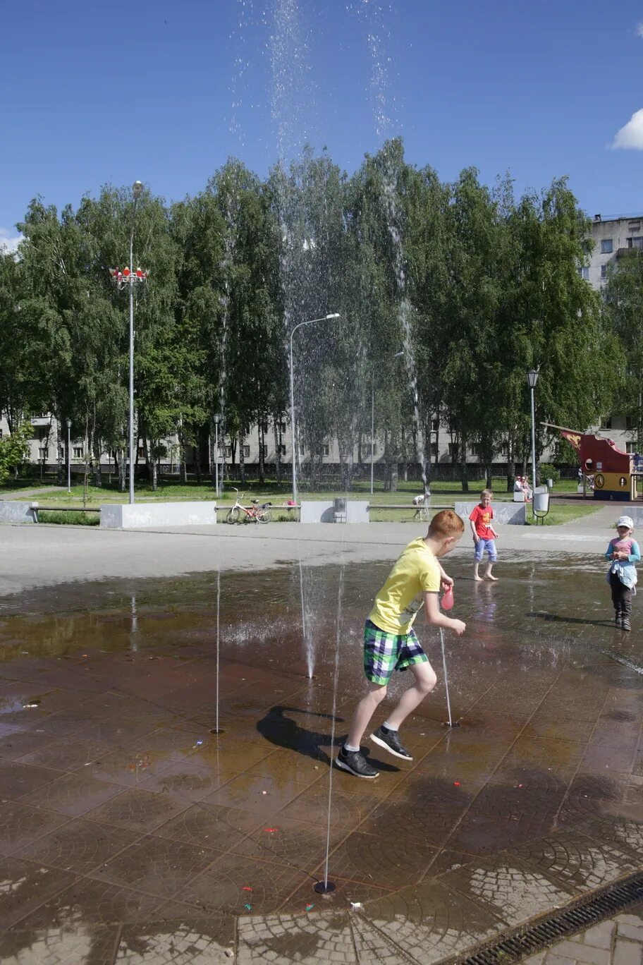 Конаково. Климат Конаково. Конаково площадь города сейчас. Дожди Конаково.