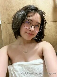 erikasivysaur Nude OnlyFans Leaks.