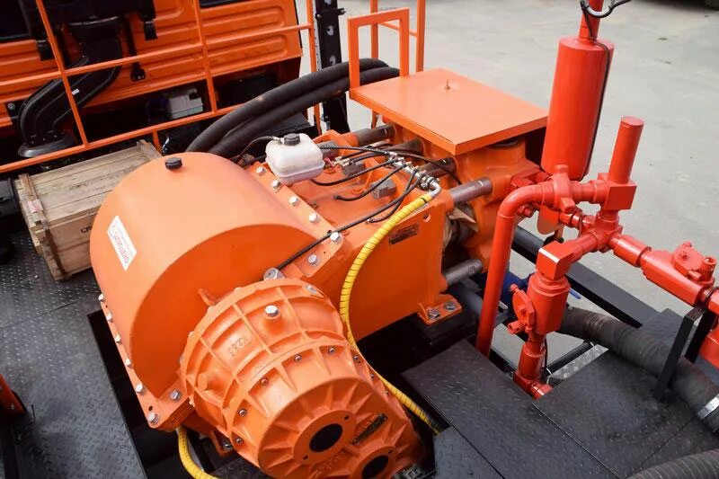 насос трехплунжерный син-32. промывочный агрегат син-32. агрегата син. насос син 32. син32.