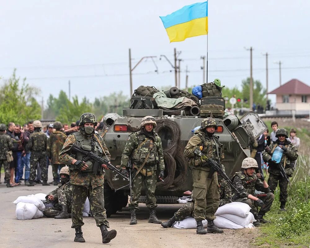 Вывели из окружения. Бонвыедейстриянаккраине. Нацгвардия Донбасс. Укравина боевые действие.