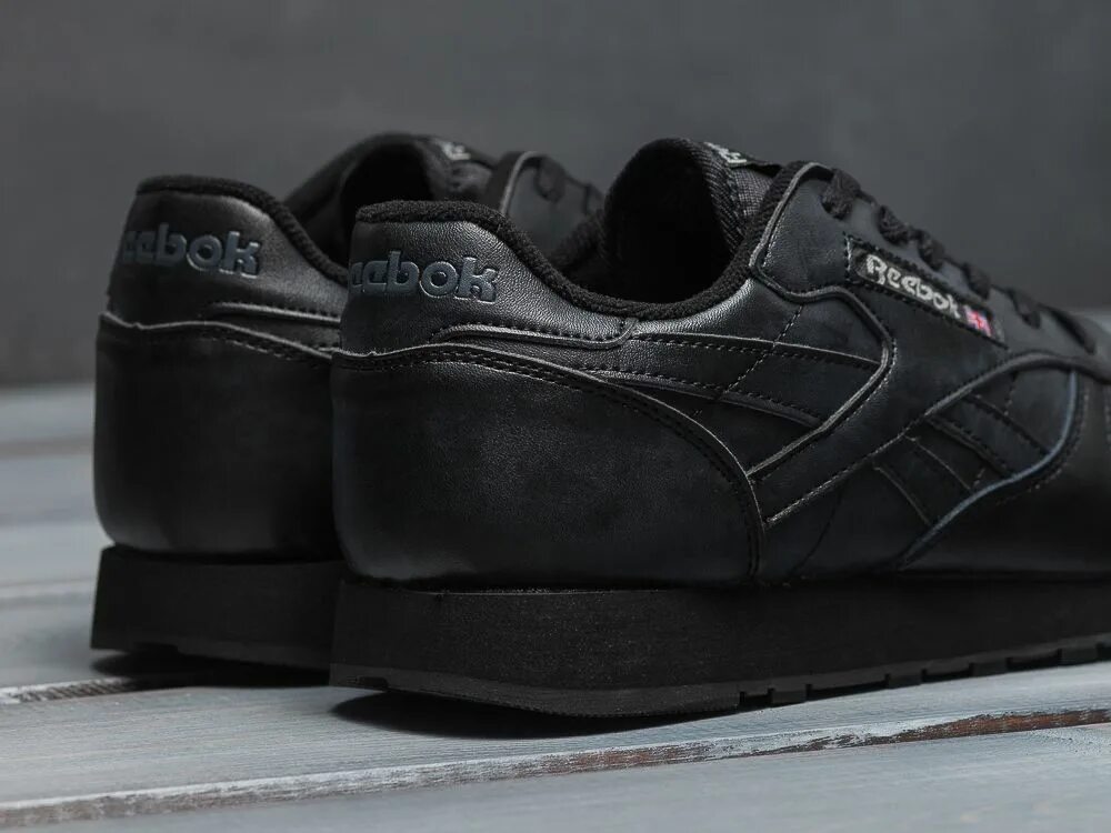 Мужские кроссовки тверь. Reebok Classic Legacy Black. Reebok Legacy Leather Black. Reebok Classic Leather Legacy Black. Reebok Classic Leather Legacy мужские.