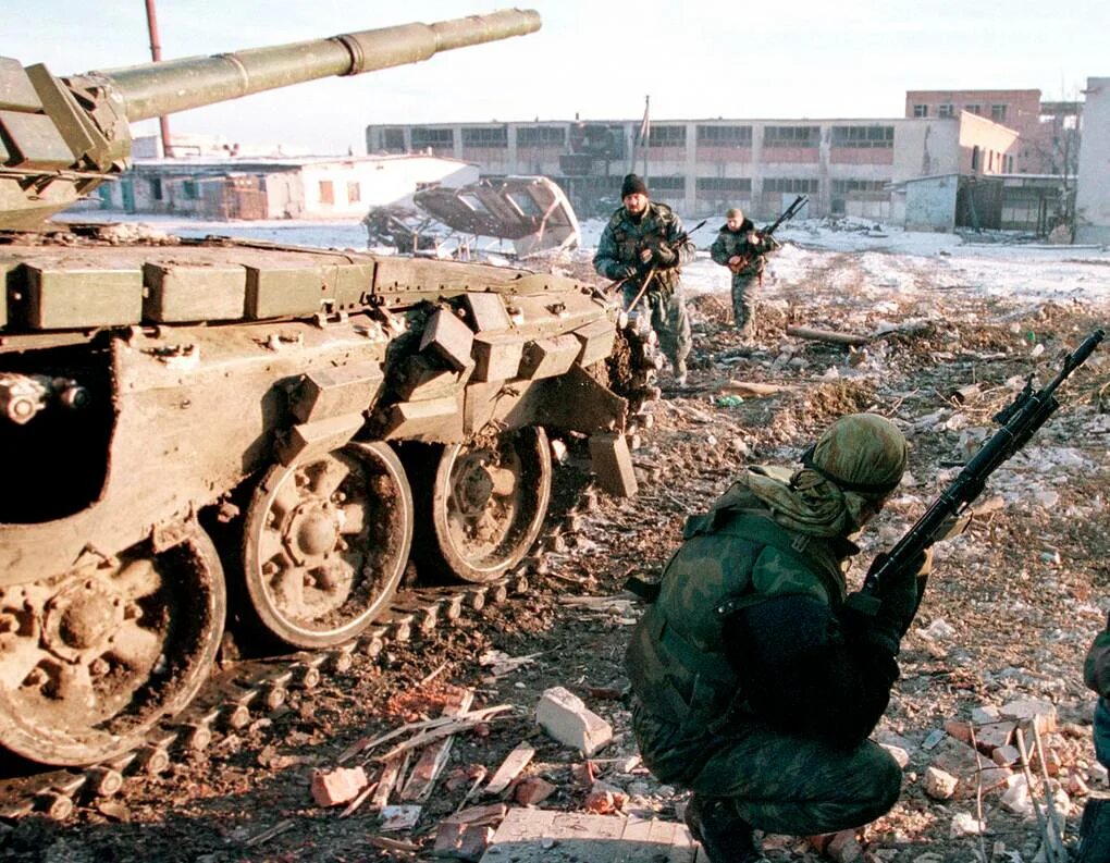 Т-72 Грозный 1995. Чечня Грозный 1995 танки. БМП-3 В Чечне.