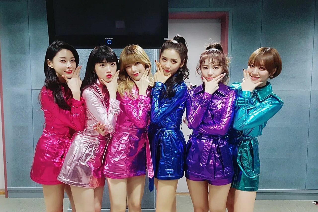 Групп хелло. HELLOVENUS K Pop группа. Группа hello Venus. Hello Venus группа участницы. Hello Venus kpop.