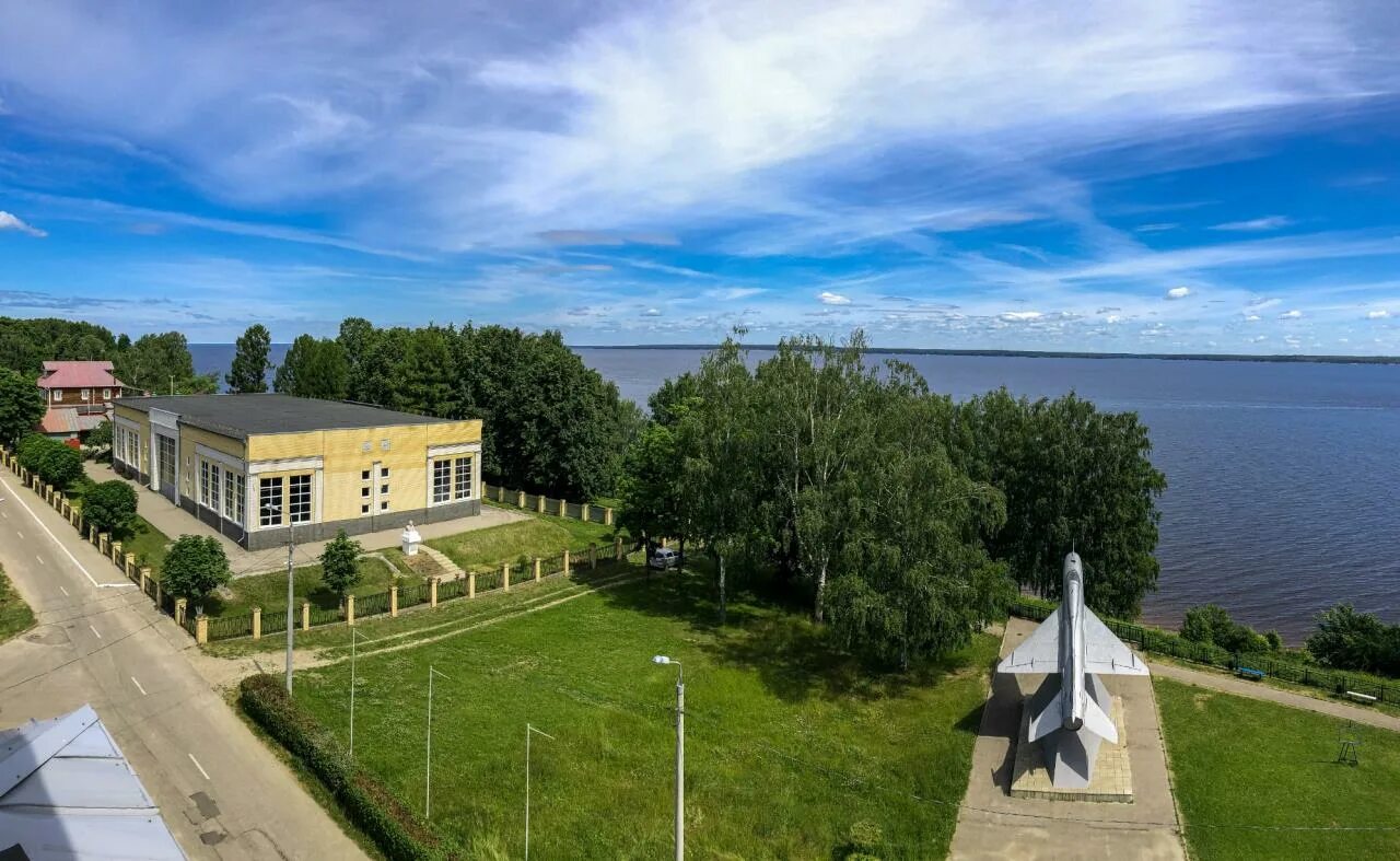 Чкаловск Нижегородская область. Набережная Чкаловск Нижегородская область. Чкалов город Нижегородская область. Набережная города Чкаловска.