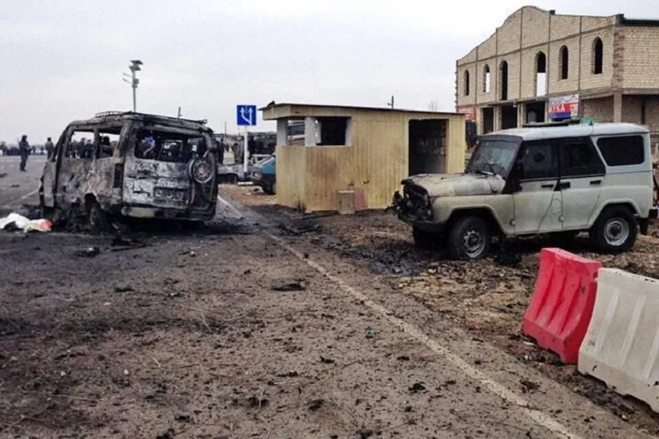 Дагестанские полицейские. Дагестанские полицейские. Дагестан полицейские на постах. Пост в дагестане. Красный мост гергебильский район.