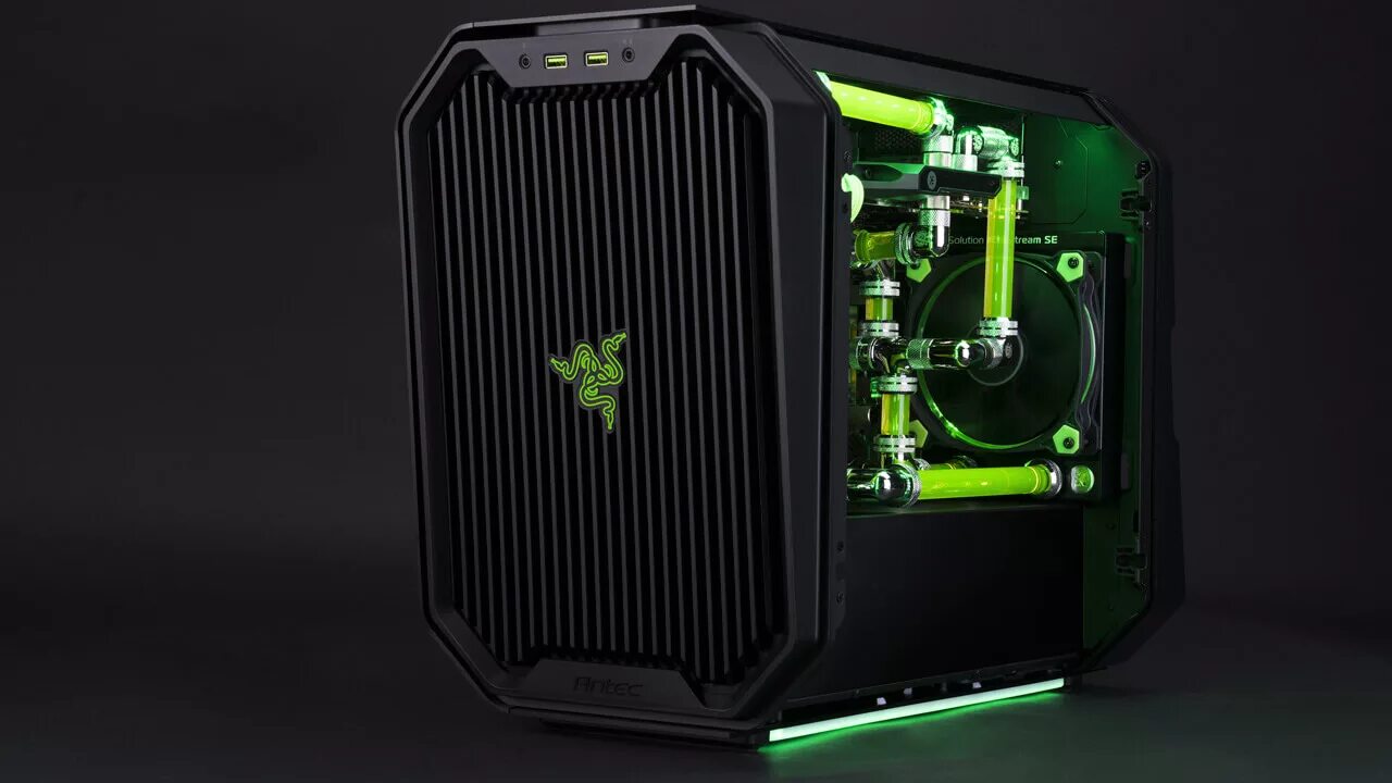 Самый мощный п. R2 Razer Edition компьютер. Razer PC Case. Maingear-r1-Razer-Edition. Корпус Razer Edition.