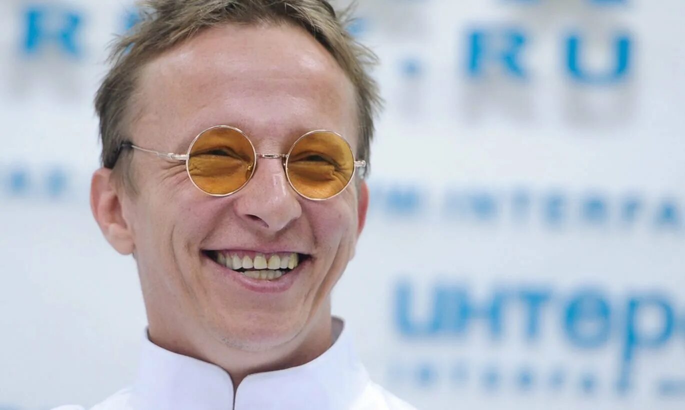 Медийно известные. Известные медийные персоны. Медийно известные. Леонардо ди каприо фото. Константин хабенский.