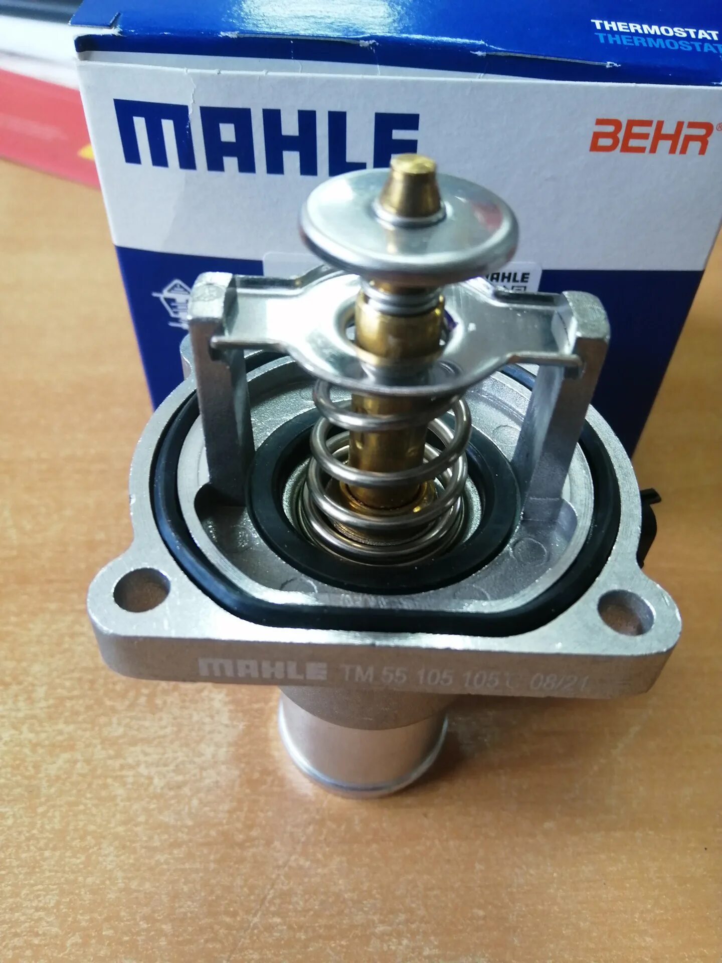 Отличие термостата. Tm53103 MAHLE. Tm55105. Tm41 105 MAHLE bexr.