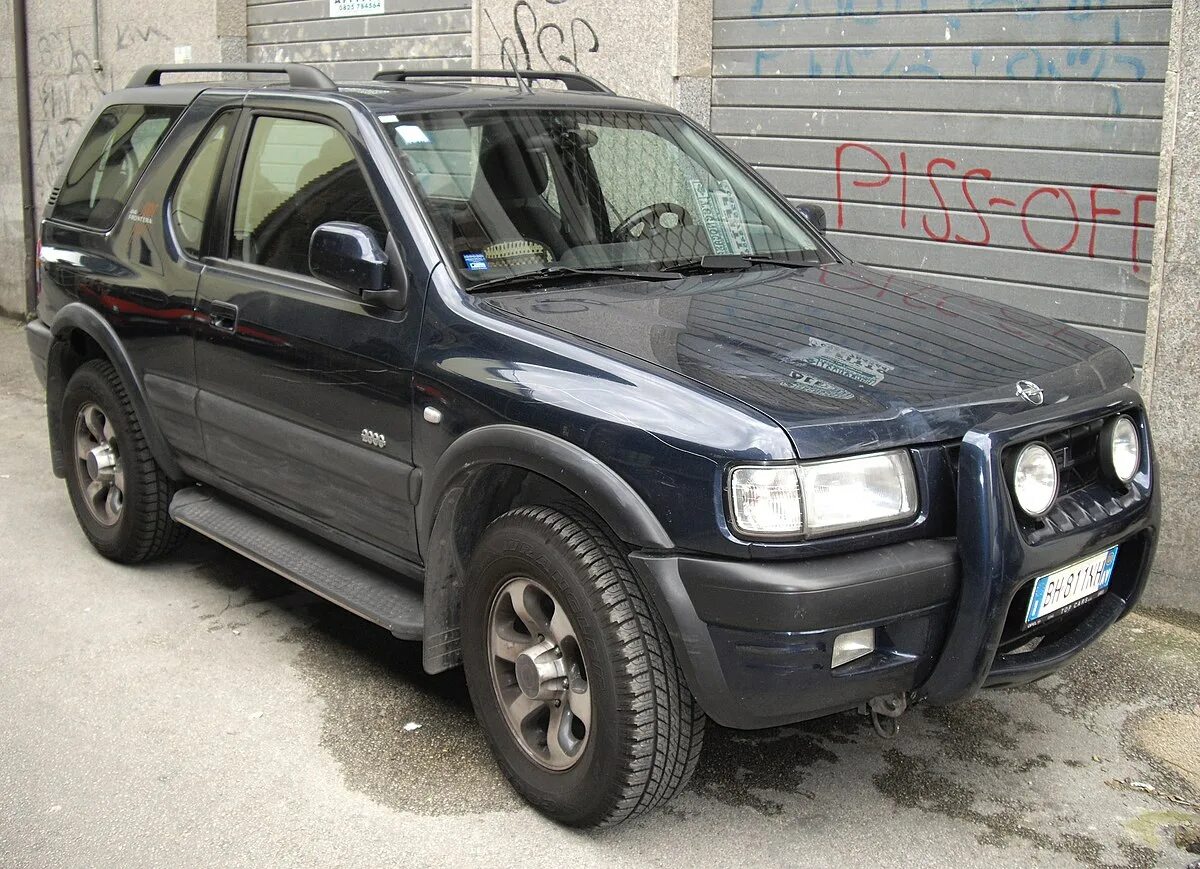 Opel frontera b sport. Opel frontera sport 2. Opel frontera 3 двери. Опель фронтера а 5 дверей. Фронтера 3 двери.