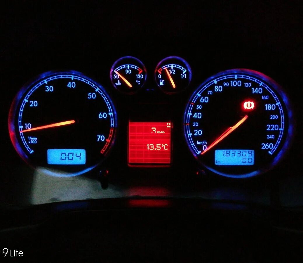 Golf 5 пересвет. 8 volkswagen golf 4. 8 турбо мотор. Polo индикатор масла. с лаунч контроль.