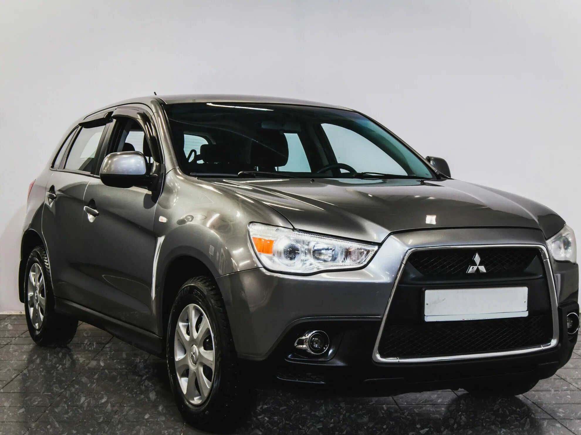 Купить новую митсубиси спб. Mitsubishi ASX 2012. Мицубиси ASX 1.8 2012. Митсубиси асикс 2012. Митсубиси АСХ 2014.