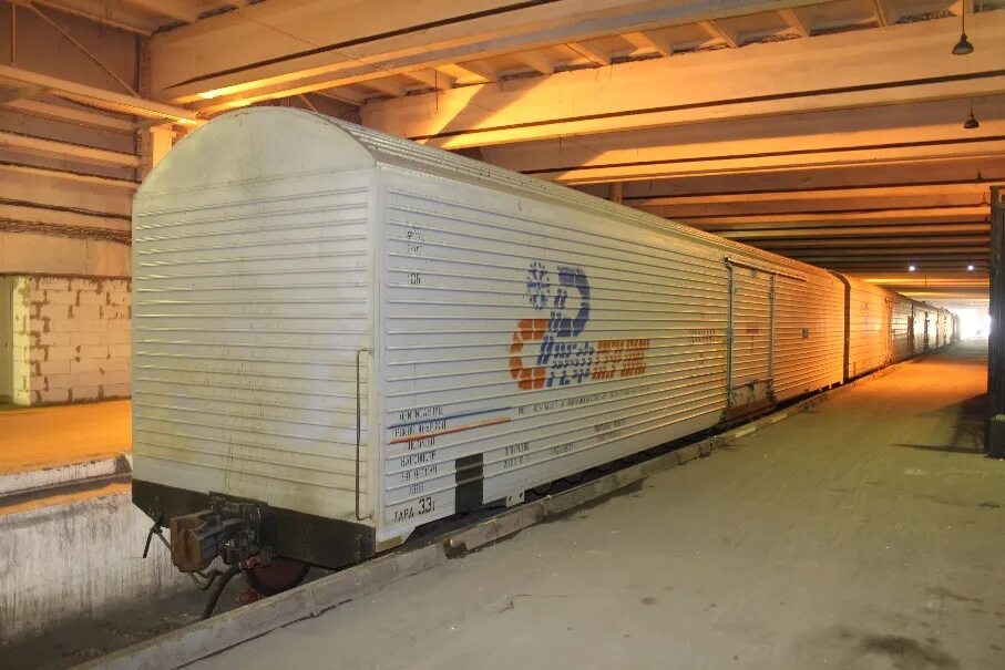 Склад с жд путями. Прирельсовый склад. Жд тупик склад. Подъездные пути промышленных предприятий. Тарно-штучные грузы в контейнерах.