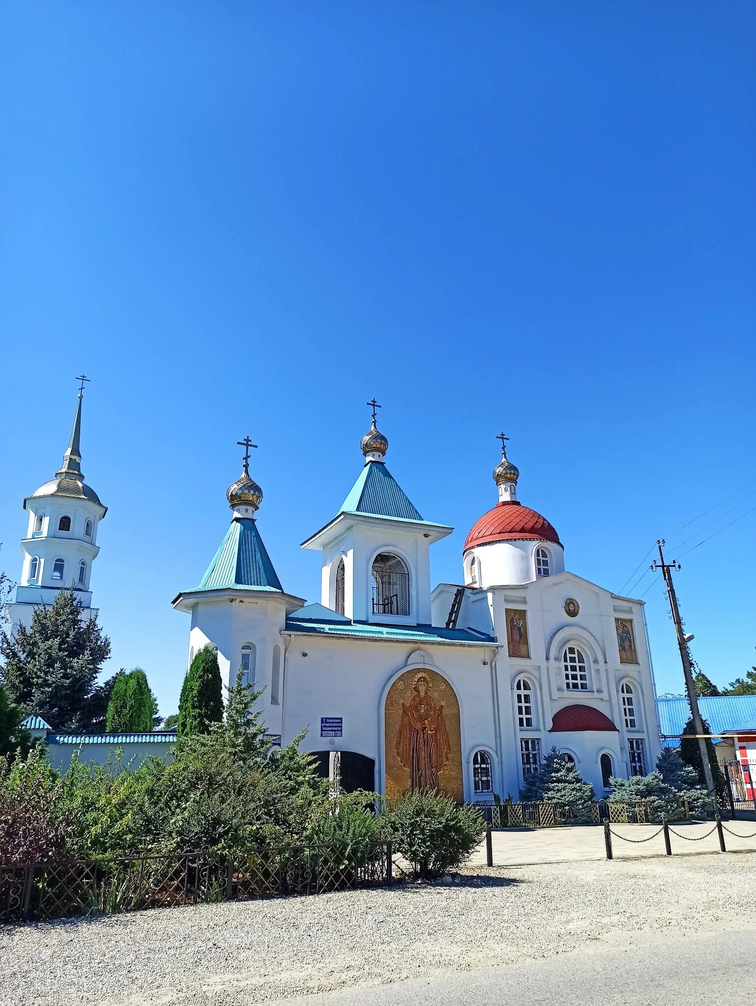 Г апшеронск краснодарского. Апшеронск. Город Апшеронск Краснодарский край. Апшеронский район Краснодарский край монастыри. Апшеронск монастырь.