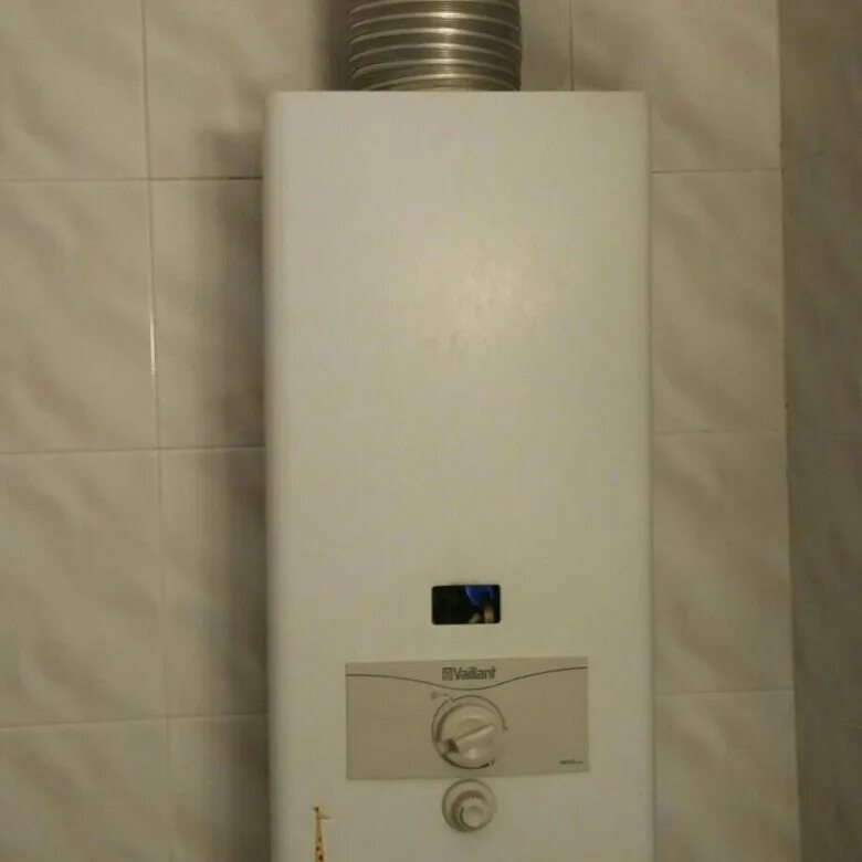 Vaillant 11 xz c. Газовая колонка вайлант. газовая колонка vaillant atmomag 11. vaillant atmomag газовый котел. vaillant газовые водогрейные колонки.