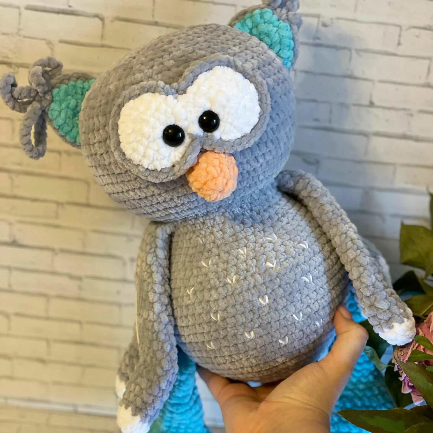 Сова из пряжи. Игрушки амигуруми крючком сова. Сова амигуруми. Плюшевая сова амигуруми. Плюшевая сова амигуруми.