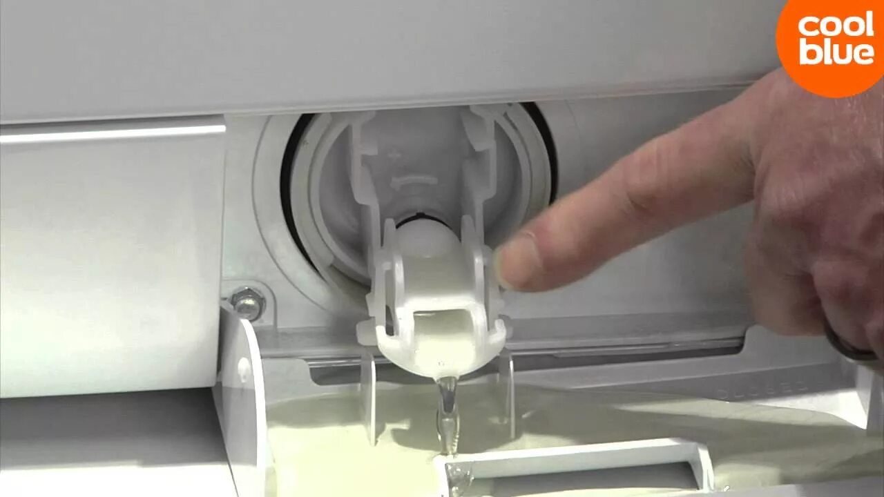 Как открыть стиральную машину электролюкс. Electrolux 800 rpm сливной фильтр. стиральная машина аег электролюкс. фильтр стиральной машины электролюкс. чистка фильтра стиральной машины электролюкс.