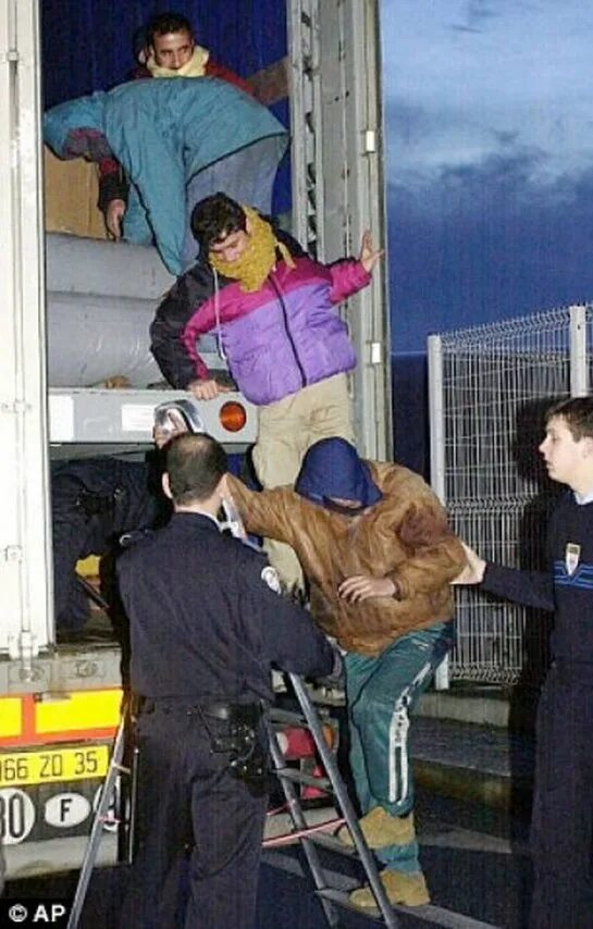 люди работающие нелегально