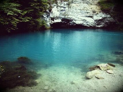 Вода поблизости