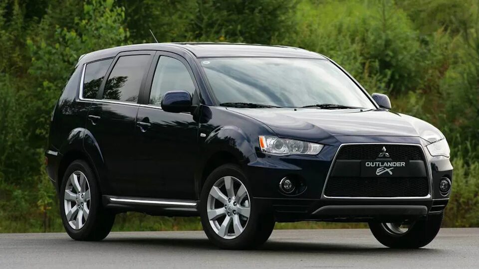 Mitsubishi Outlander XL 2010. Mitsubishi Outlander 2 XL. Митсубиси Аутлендер ХЛ 2011. Мицубиси Аутлендер ХЛ 2.4. Мицубиси аутлендер хл 2010