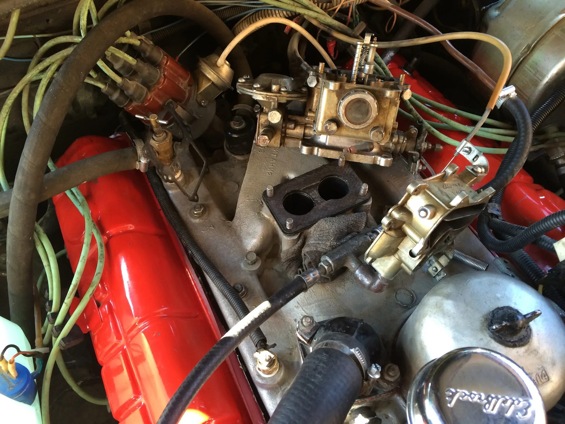 Карбюратор газ 24 двухкамерный. Карбюратор на волгу 402 двигатель. Газ 21 однокамерный карбюратор. Карбюратор газ 21. Газ 24 однокамерный карбюратор.