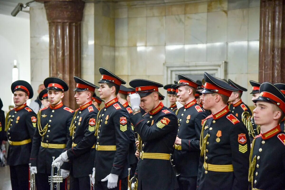 Московское Суворовское военное училище. Суворовское училище в Москве. Московское Суворовское военно-музыкальное училищ. Суворовское училище в Москве выпуск. Сайт суворовского училища москвы