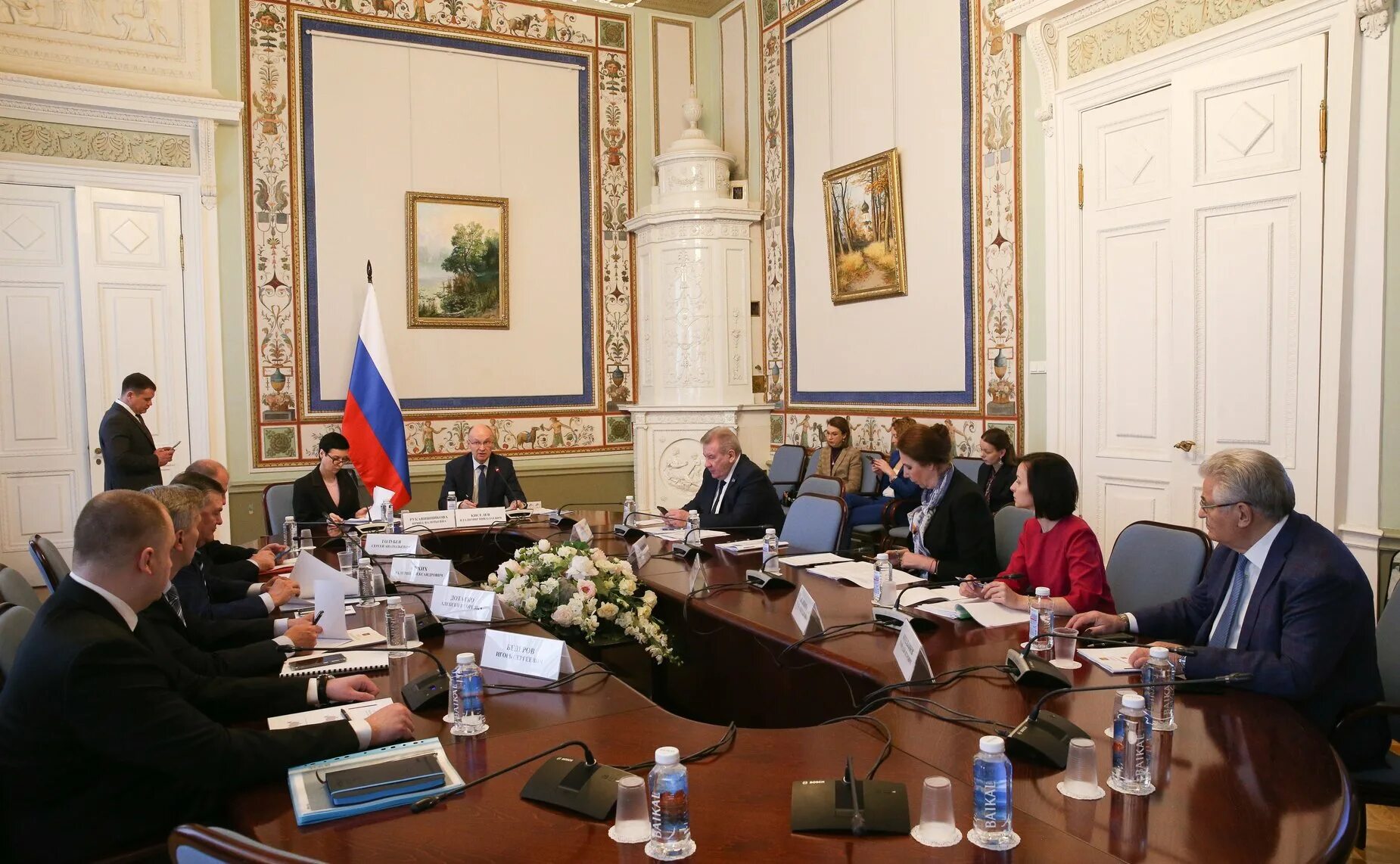 самарская губернская дума внутри. фото самарской думы. парламент. воронина самарская губернская дума. самарское законодательное собрание.