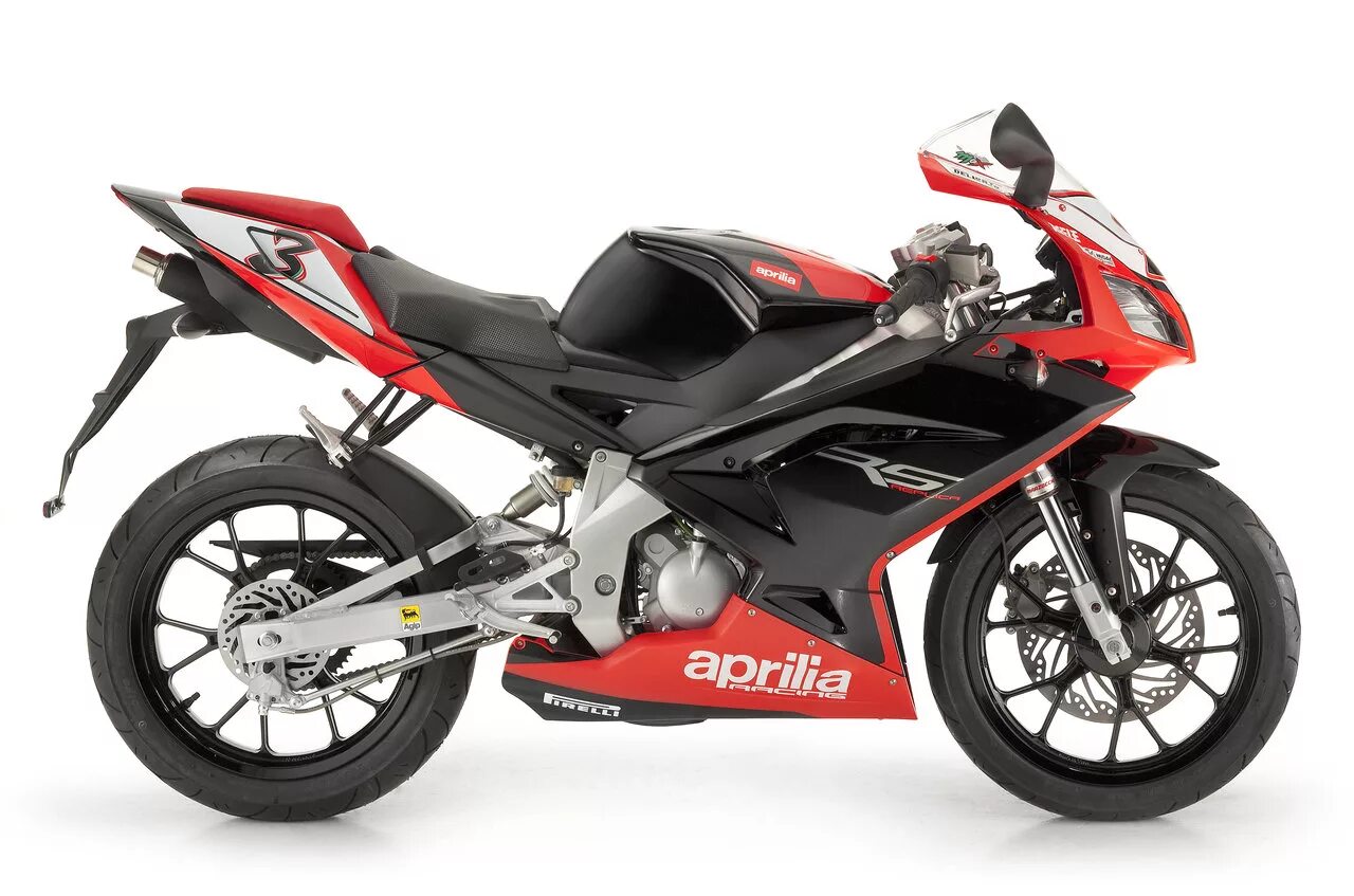 Байк 50 кубов. Aprilia RS 50. Aprilia RS 50 2010. Мотоцикл Aprilia RS 50. Априлия мото 50 кубов.