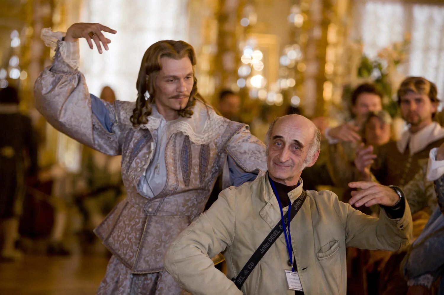 Три мушкетёра фильм жигунова. Три мушкетера 2013 бэкингем. Чурсин три мушкетера. Три мушкетера фильм 2013 арамис. Три мушкетёра сцена в хижине.