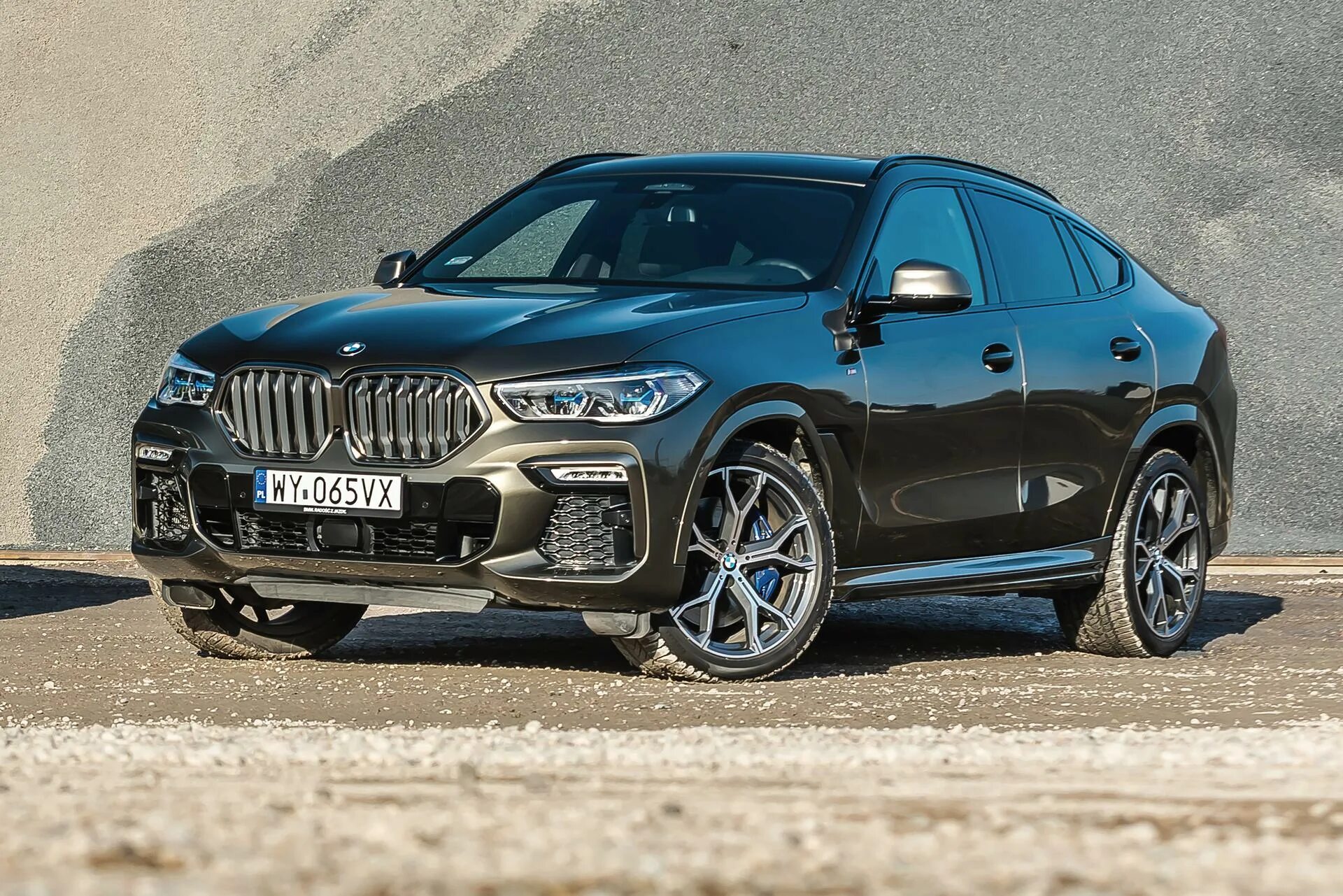 Купить х6 дизель. BMW x6 g06. BMW x6 m50. BMW x6 m50d g06. BMW x6 m50d 2022.