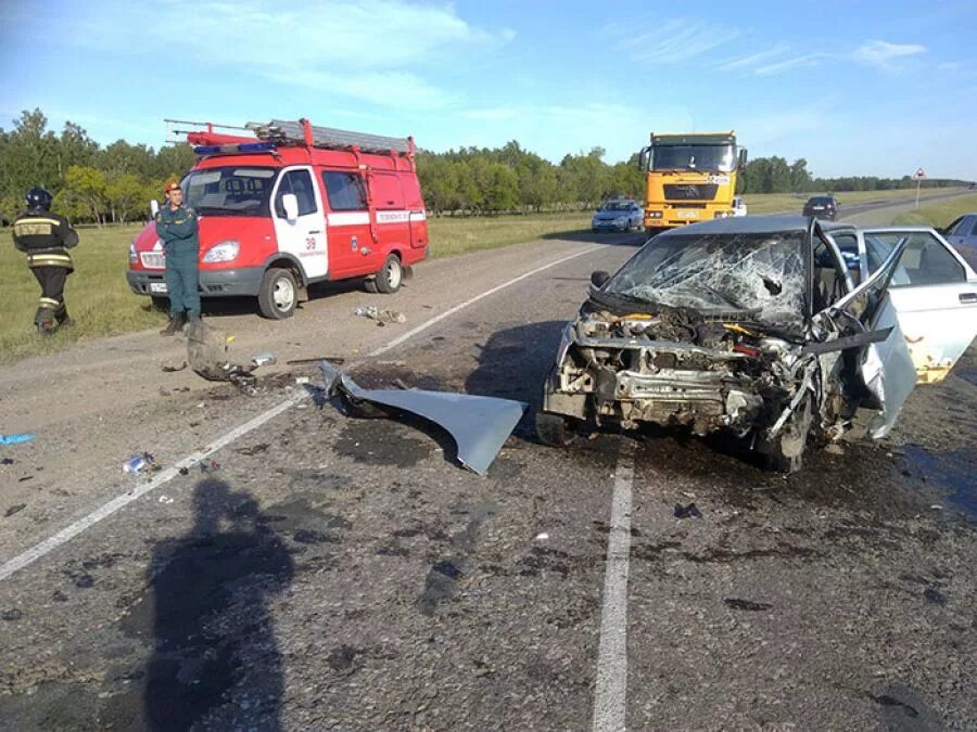 Трасса. Дтп еманжелинск. Челябинская область дтп еманжелинский район. Авария в еманжелинске сегодня на трассе. Авария красногорск еманжелинск.