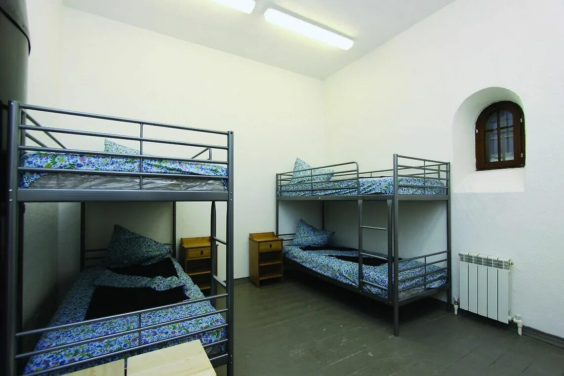 Хостел тобольск. Хостел северянка тобольск. Хостел узник тобольск. Хостел тобольск. Тобольск хостел гостиница.