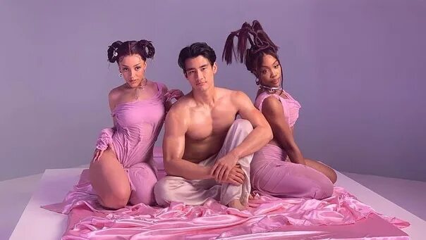 Kiss me hedonistic. Doja Cat Kiss me more обложка. SZA Kiss me more. Kiss-me модель. Kiss.me.much.2001.