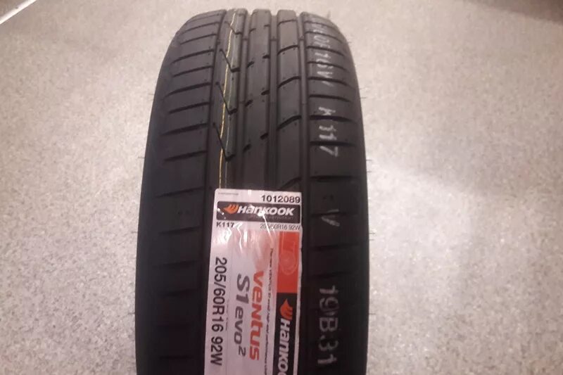 Шины вентус отзывы. Hankook k117 Ventus s1 evo2. Hankook k117 205 60 16. Hankook Ventus EVO 2. Автошина Hankook k117 215/45/18.