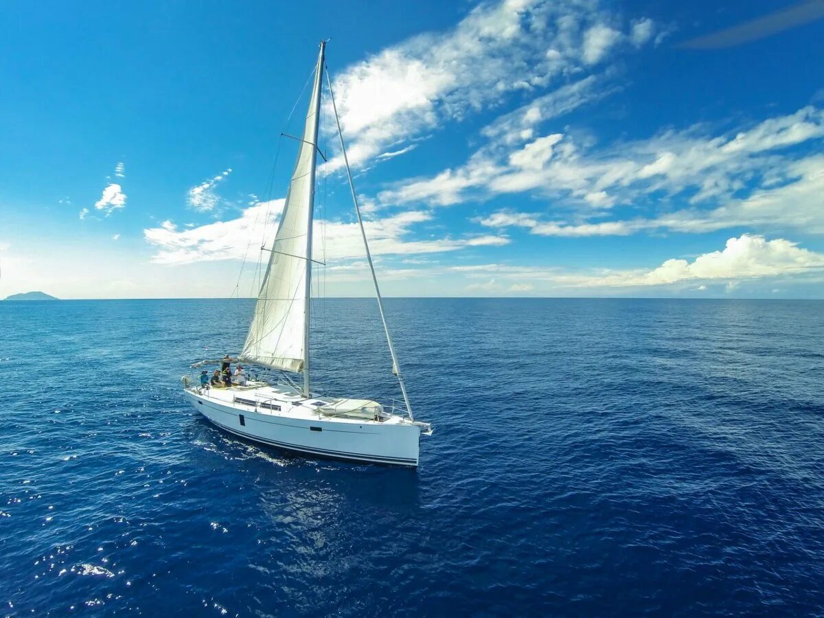Яхта парусная гретта. Парусная лодка. Sail i am. Яхта в море. Sail across the pacific ocean.