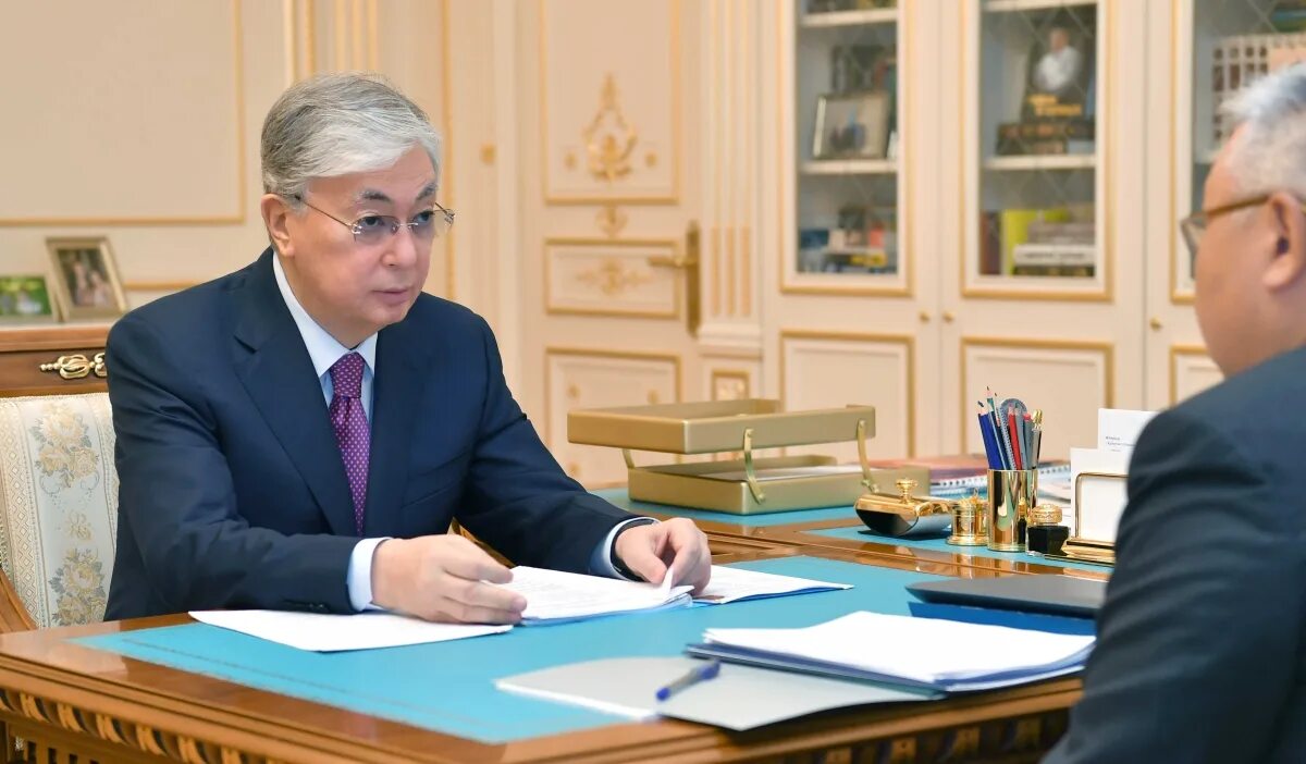 Токаев казахстан жена. Касым-жомарт кемелевич токаев. жомарт кемелевич токаев. касым-жомарт кемелевич токаев в молодости. касы́м-жома́рт тока́ев.