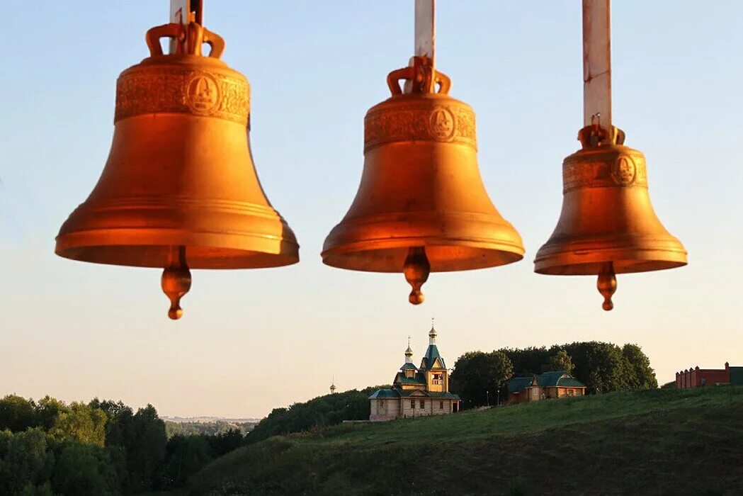 Колокол исцеляющий. Колокольный звон очищающий. Звон колоколов исцеляет. Церковный колокол благовест. Исцеляющий колокольный звон.